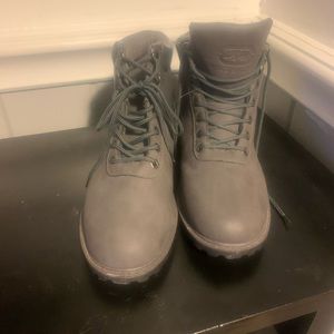 Ecko Unlimited men gray leather hiking boots:11:5/New
